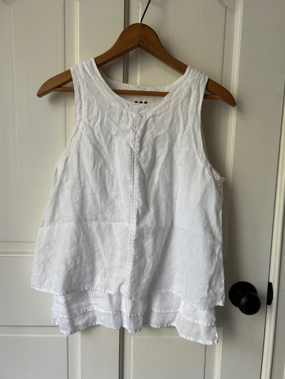 Three Dots White Linen-Blend Layered Hem Tank